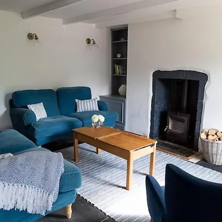 Charlestown Cottage, Woodburner, Gardens & Parking Exterior photo