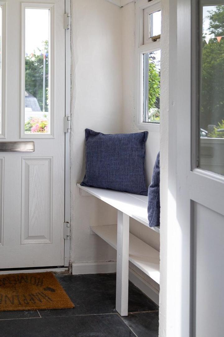 Charlestown Cottage, Woodburner, Gardens & Parking Holiday home *