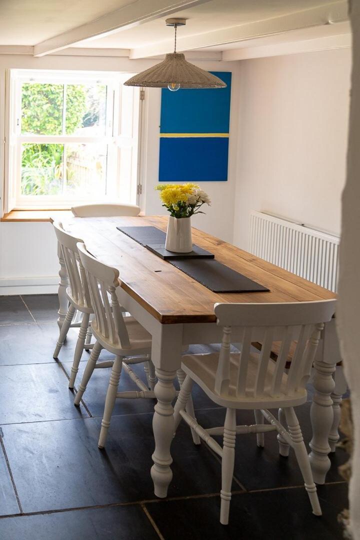 Holiday home Charlestown Cottage, Woodburner, Gardens & Parking Charlestown (Cornwall)
