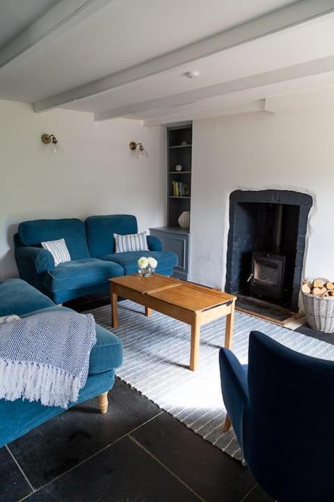 Holiday home Charlestown Cottage, Woodburner, Gardens & Parking
